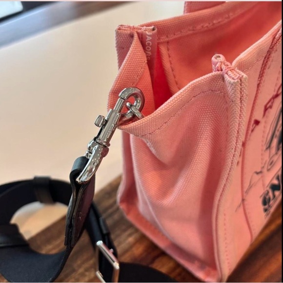 Marc Jacobs Pink Snoopy Tote Bag - Picture 6 of 7